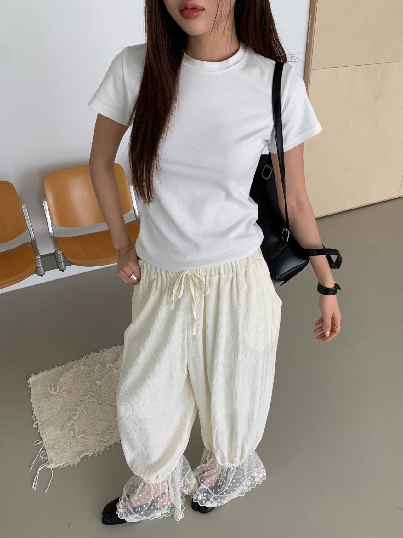 白