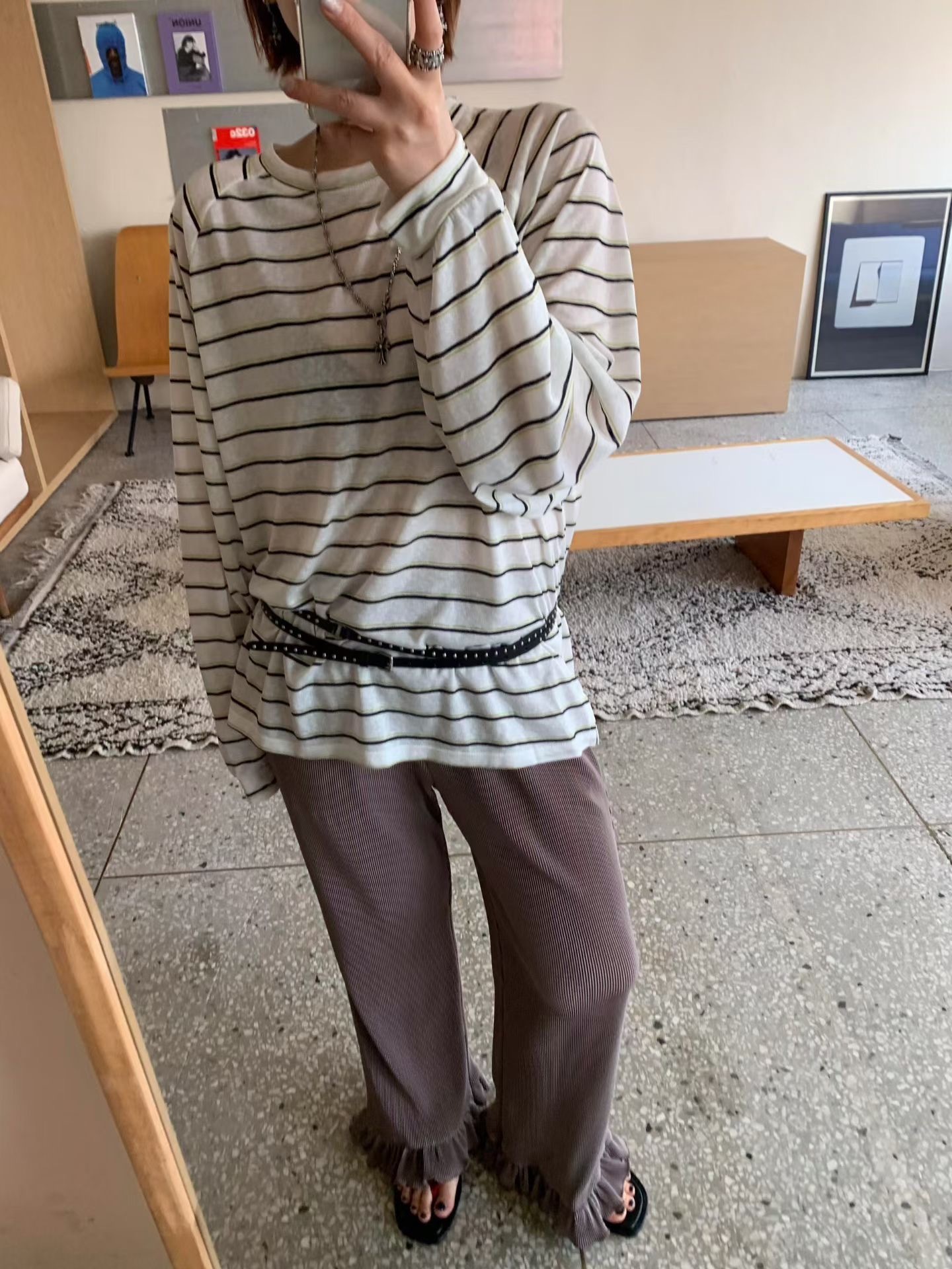 白