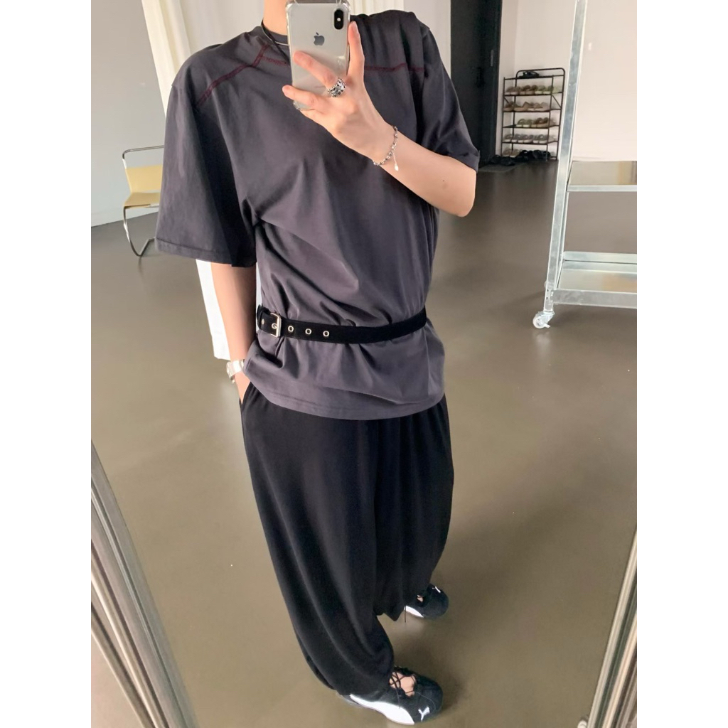 深灰