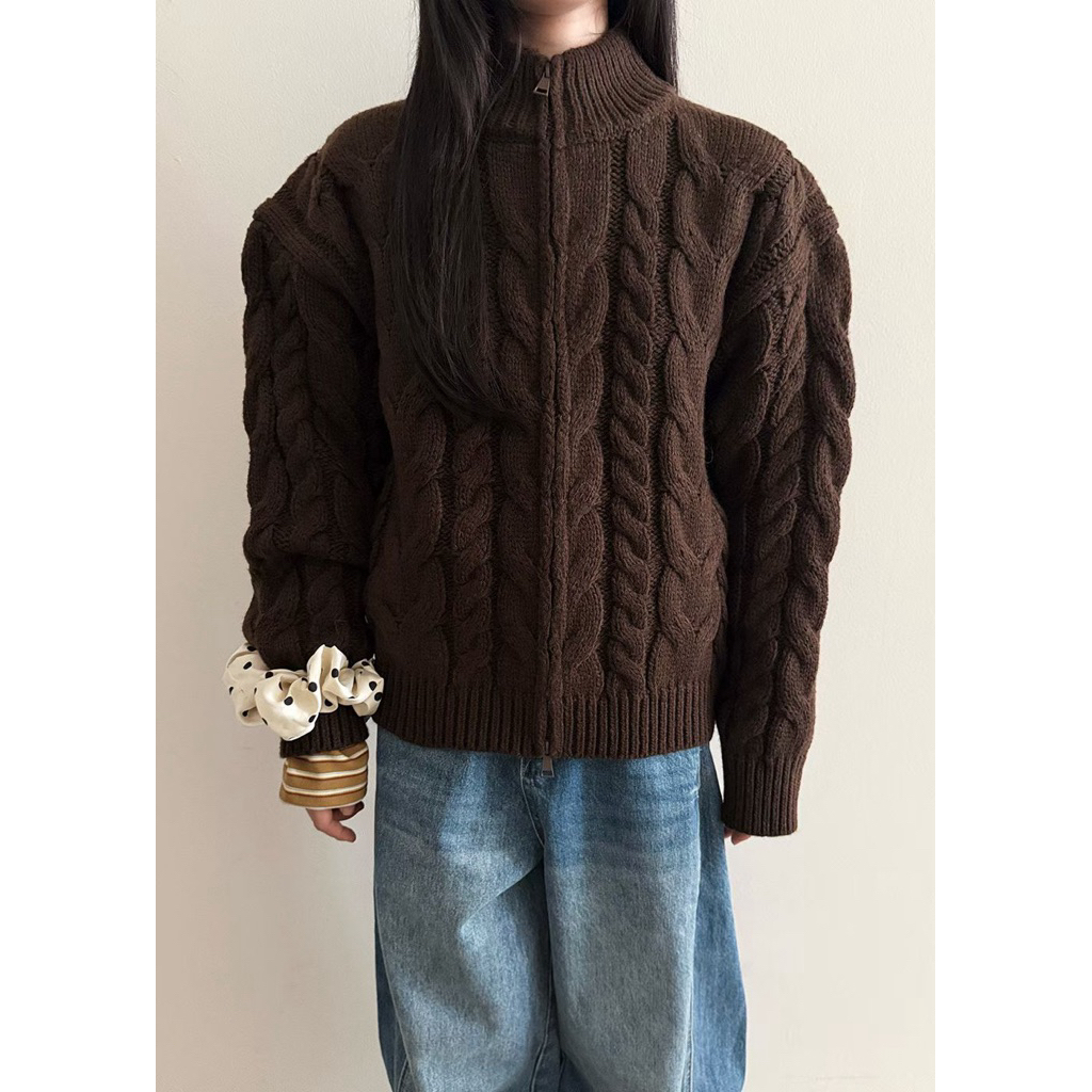 tw-11134207-81ztl-mg2f52aicjk9ec