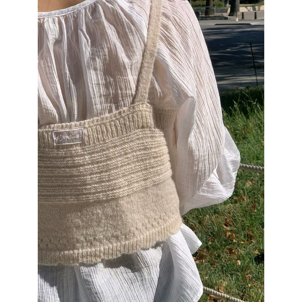 tw-11134207-81ztg-mgjoag2jbm6m5b