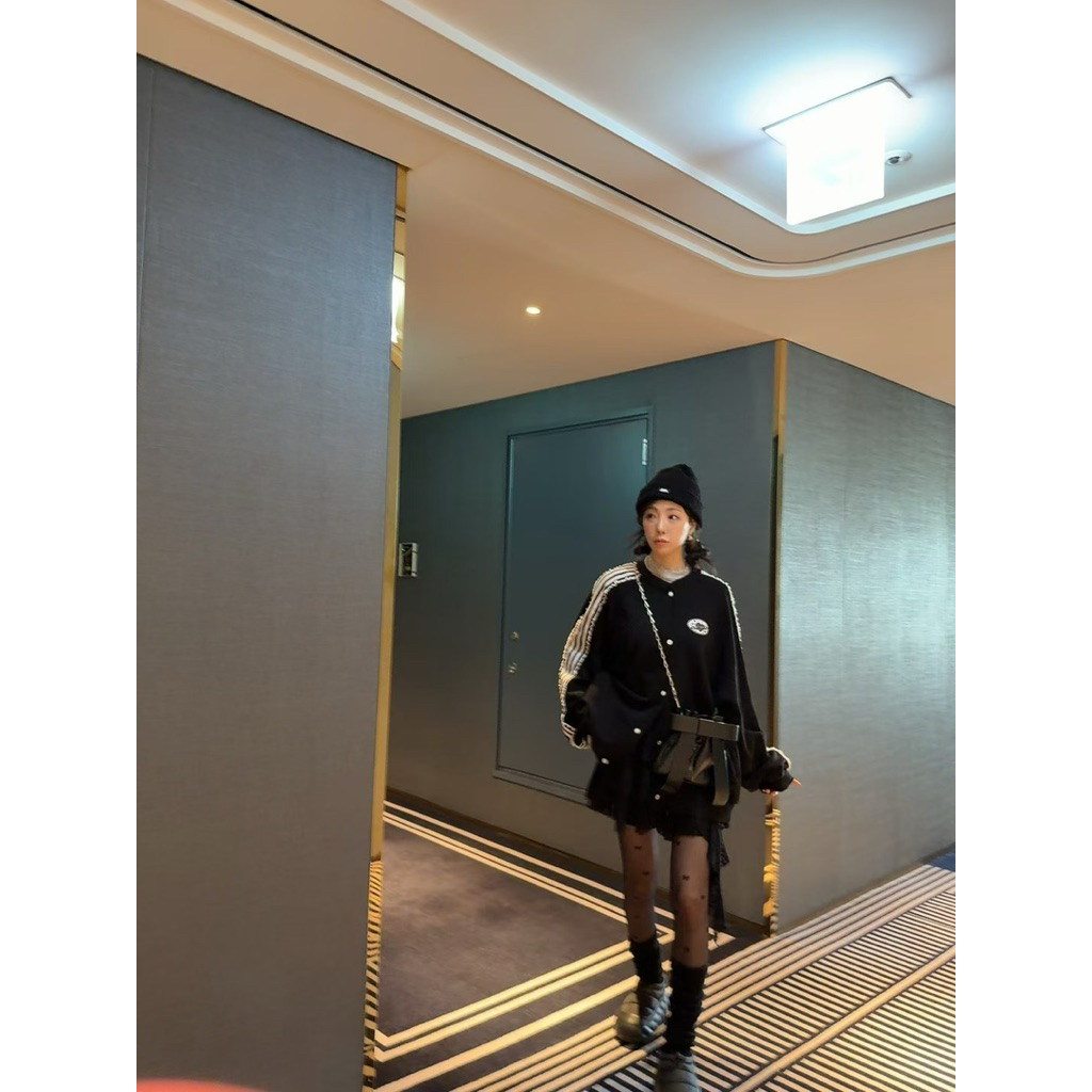 tw-11134207-81ztm-mguqpmbiuww92b