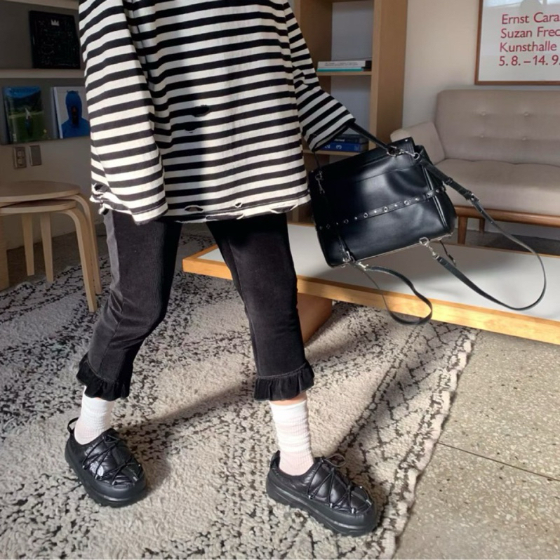 tw-11134207-81ztg-mi7my01cd2x2f8