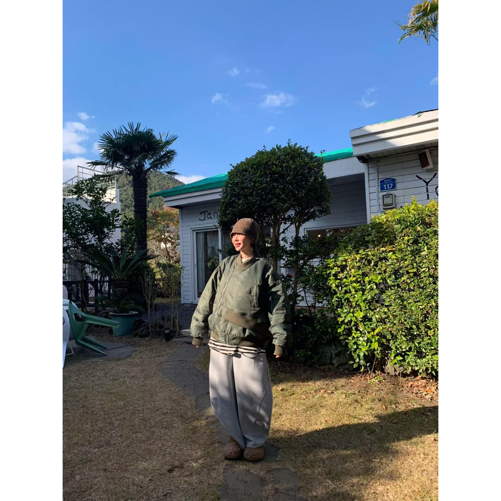 tw-11134207-81ztq-mic19v322c5j75