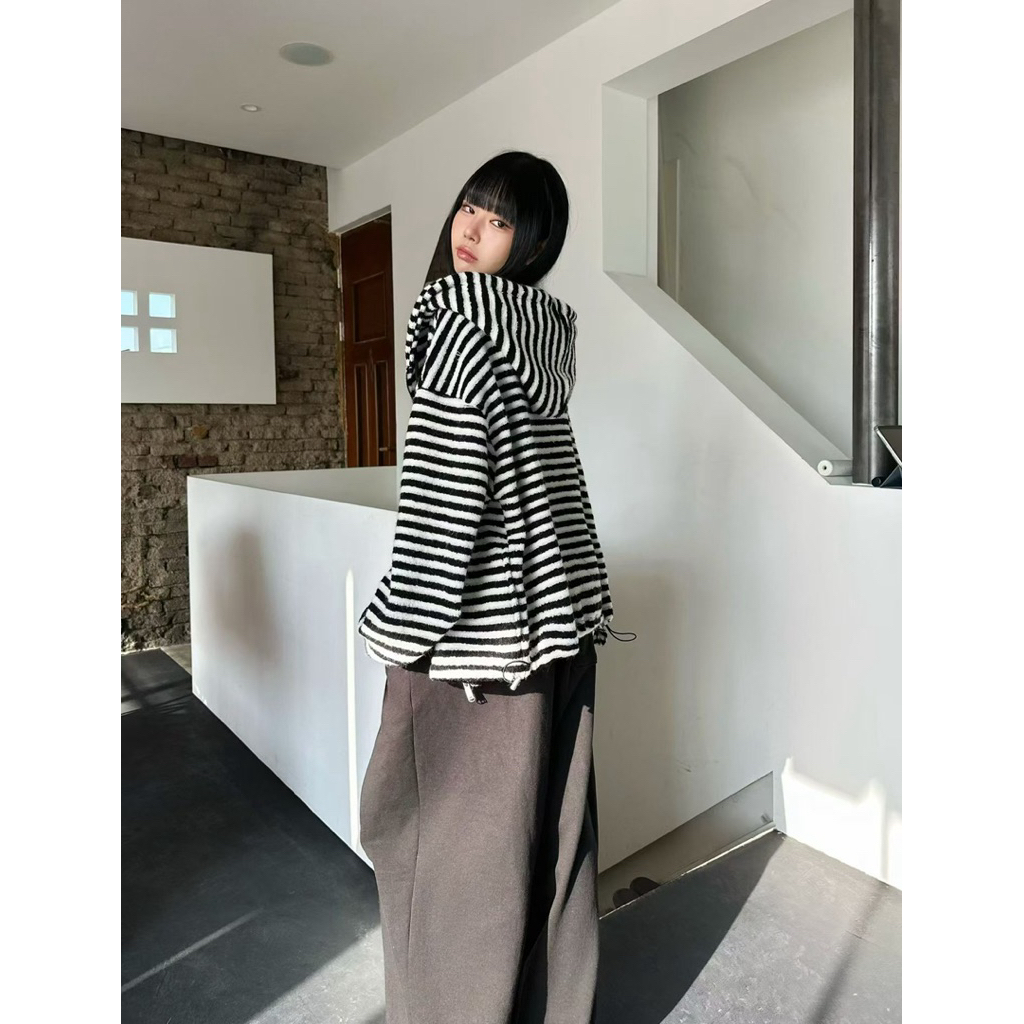 tw-11134207-81ztm-mi499q42ob2a42