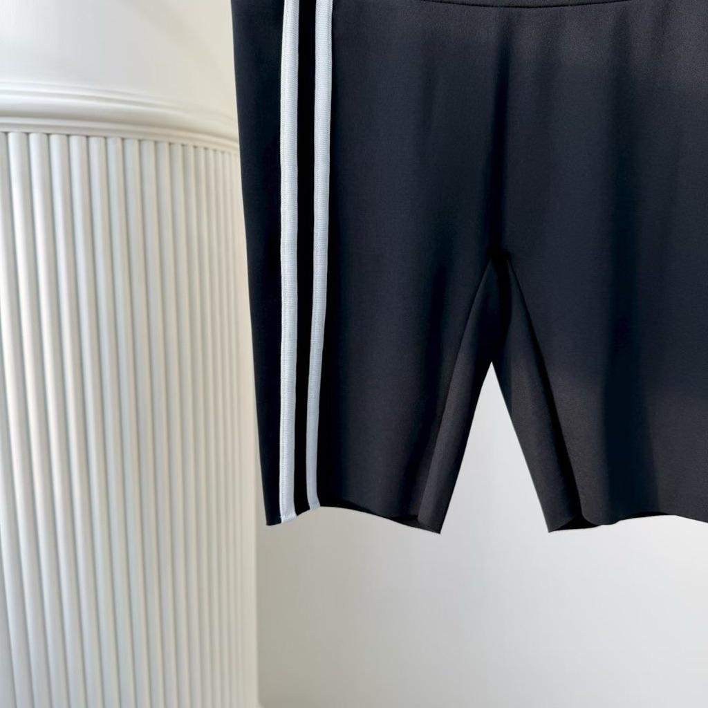 tw-11134207-820li-mke99yya7ugy2a