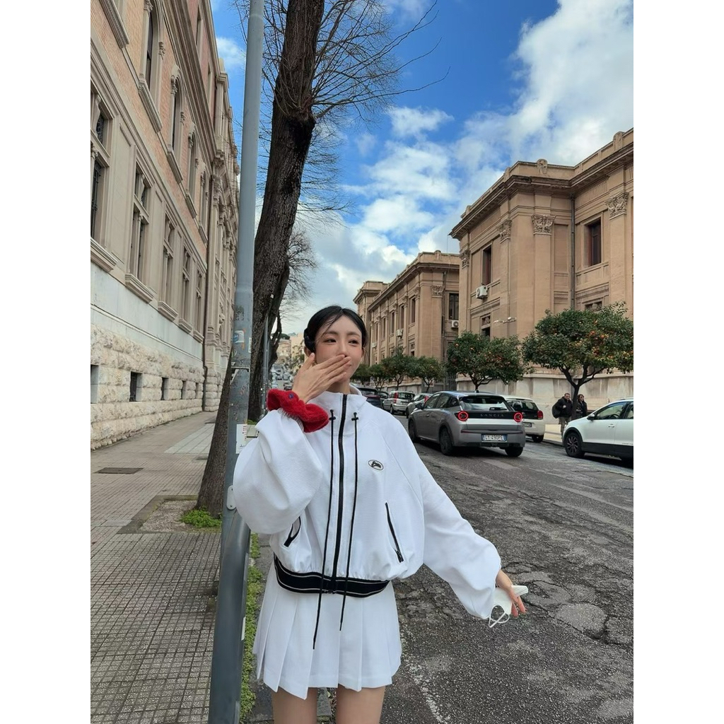 tw-11134207-820lg-mkz8k2jn0c1t03