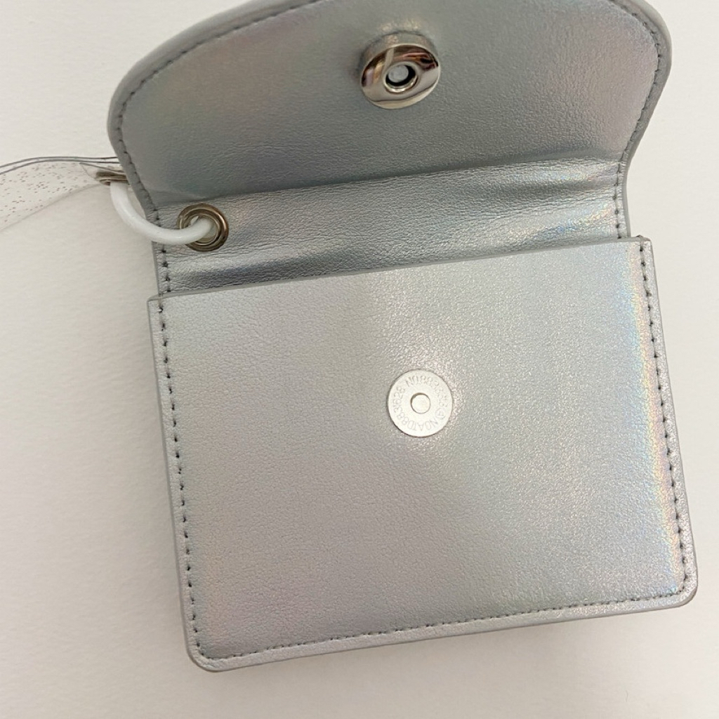 tw-11134207-820lh-ml6r18gagg751b