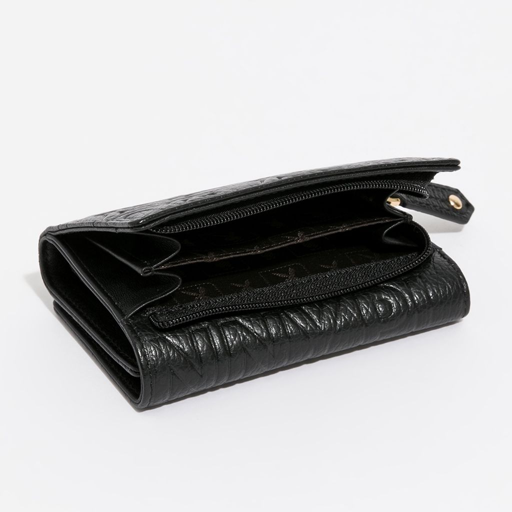 tw-11134207-7rase-m0moykwzdp77e4