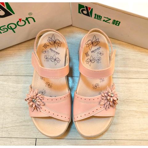 tw-11134207-7rbk8-m9fn761i9rg905