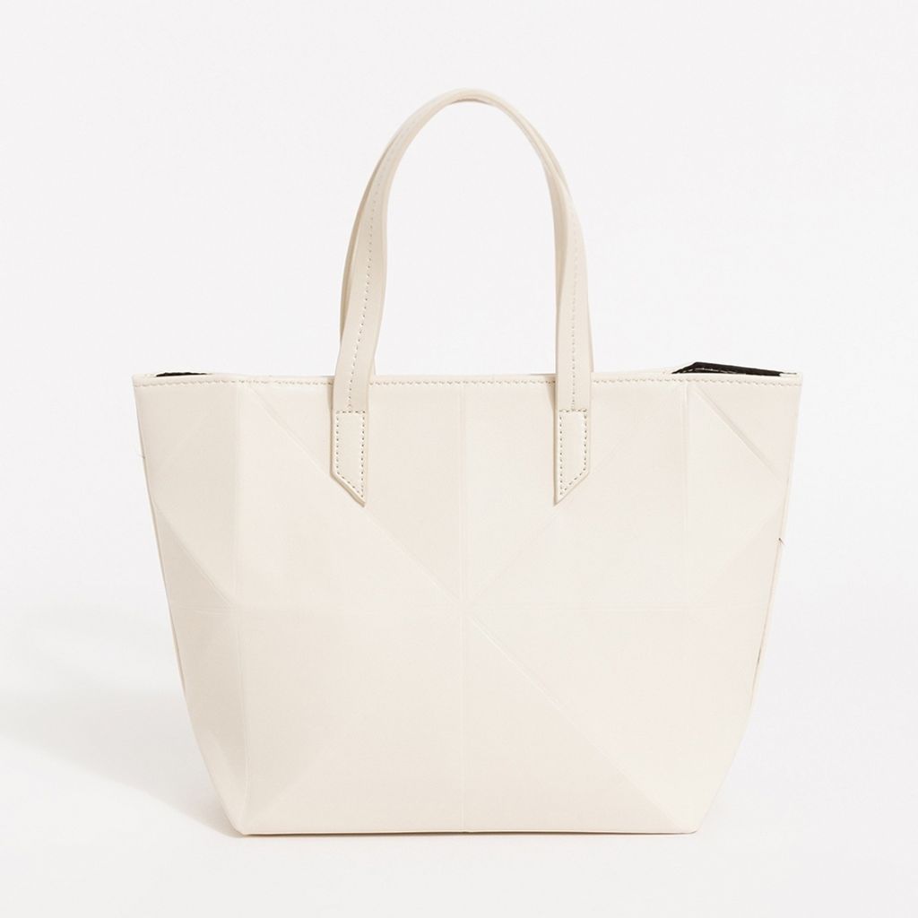 tw-11134207-81ztl-mhvssq6uj6yo04