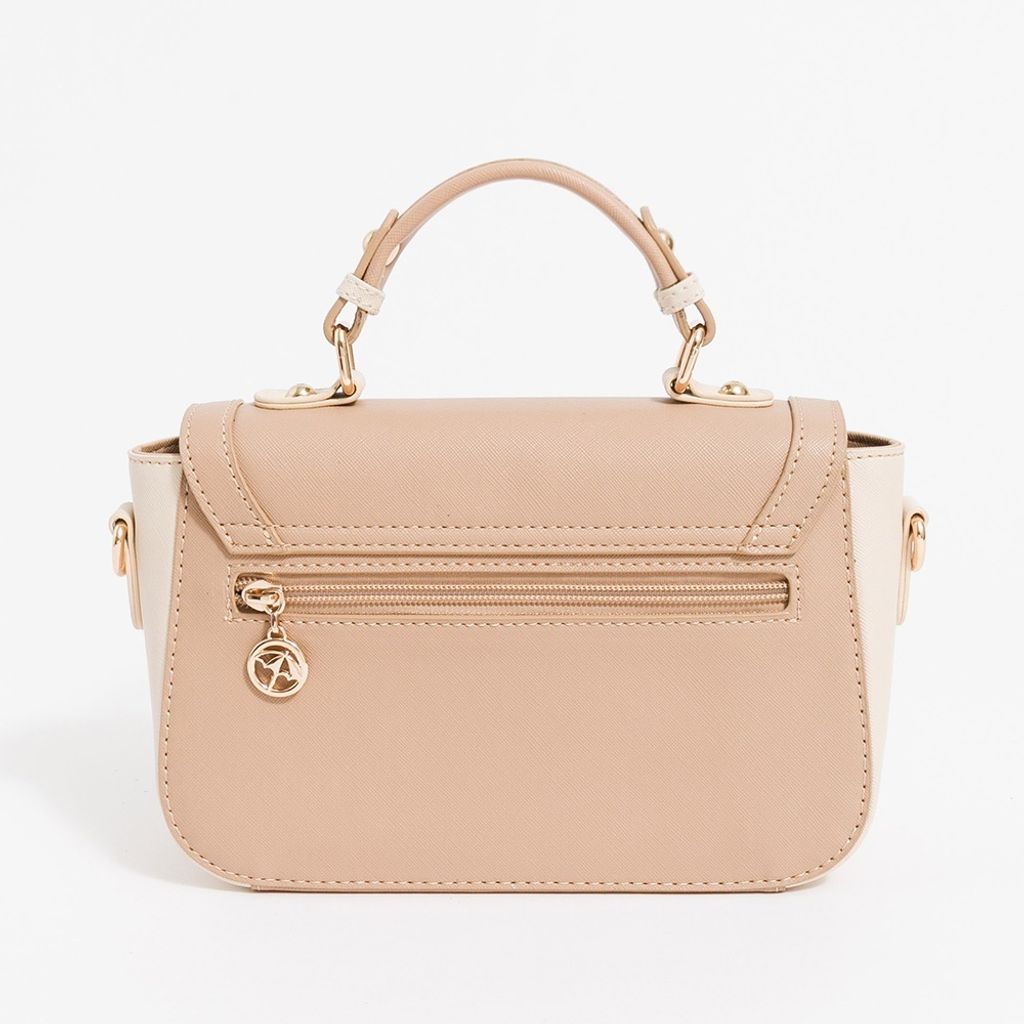 tw-11134207-81zth-mgzzhqqkfcb2d7