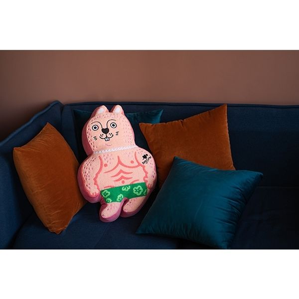 若愚工坊 粉紅肌肉猛男兔布偶 玩偶 肌肉兔 猛男兔 搞怪 粉紅兔 沙發抱枕 玩偶 靠墊 布偶 送禮｜嗨寶好選物