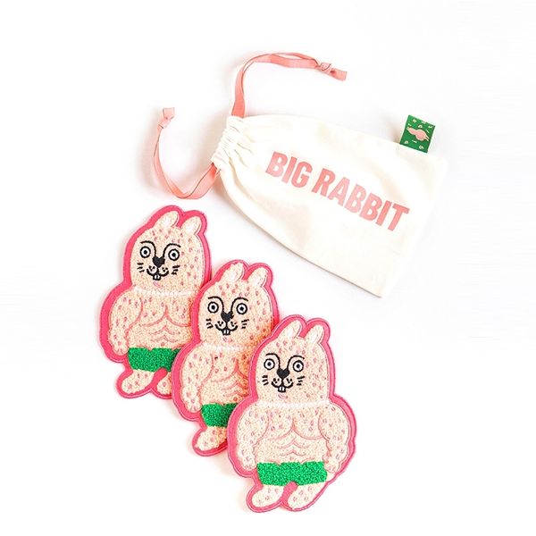 若愚工坊 三入杯墊 粉紅肌肉猛男兔 肌肉兔  搞怪 粉紅兔 杯墊｜嗨寶好選物