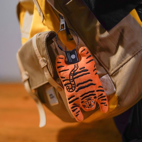 若愚工坊 可愛獅子 可愛貓咪 刺繡 粉紅肌肉猛男兔 肌肉兔  粉紅兔 掛飾 配件 擺飾  鑰匙圈｜嗨寶好選物