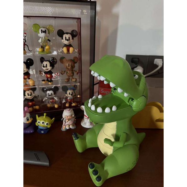 迪士尼 皮克斯 玩具總動員 抱抱龍 咬人 整人作戰 互動桌遊 手伴 公仔 擺件 扭蛋 收藏品｜嗨寶好選物