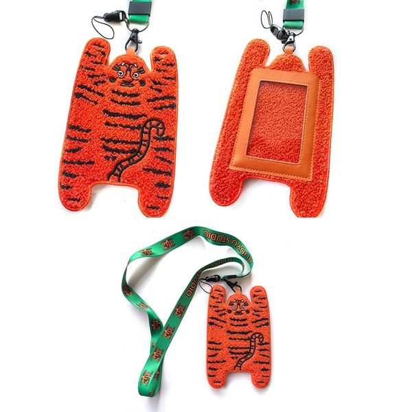 若愚工坊 粉紅肌肉猛男兔布偶 玩偶 肌肉兔 猛男兔 搞怪 粉紅兔 識別證 狗牌 門禁卡 卡套 證件套｜嗨寶好選物