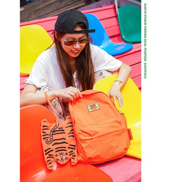 若愚工坊 可愛老虎 可愛兔子 粉紅肌肉猛男兔 肌肉兔  粉紅兔 可折疊 輕便後背包 雙肩包｜嗨寶好選物