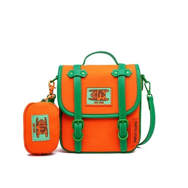 若愚工坊 可愛獅子 可愛貓咪 刺繡 粉紅肌肉猛男兔 肌肉兔  搞怪 粉紅兔 雙肩包 小包 後背包｜嗨寶好選物