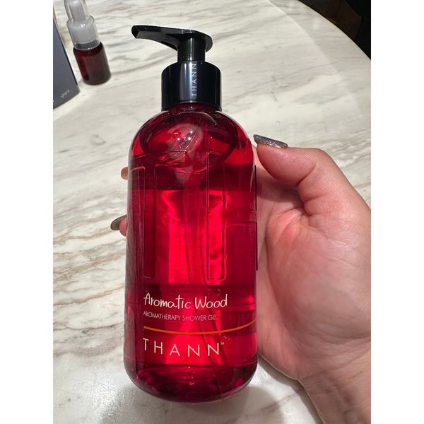 THANN 泰國原裝｜庭潤香木 東方系列 伊甸園 繽紛果園 米萃系列｜沐浴露 320ml｜嗨寶洗浴用品