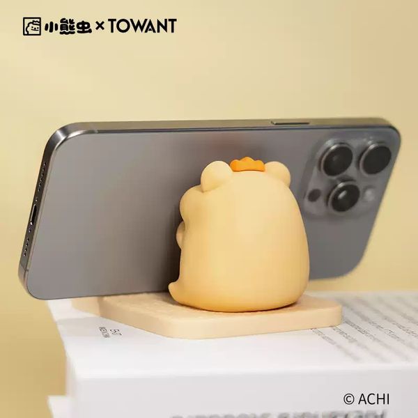 【嗨寶貓溫暖雜物】 小熊蟲來囉 小熊蟲 手機支架 桌面擺飾 手機架 公仔 手辦 擺飾 追劇用