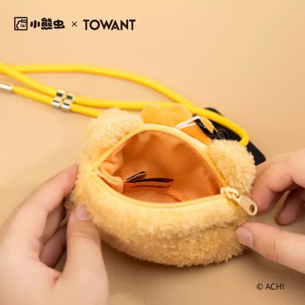 【嗨寶貓溫暖雜物】 小熊蟲來囉 小熊蟲 手機掛繩 毛絨包包 手機包 手機掛飾 配件 手機背夾 零錢包 鑰匙包