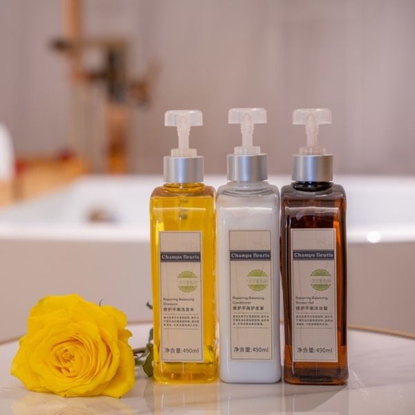 Champs fleuris 洋甘菊天然精油｜漫心酒店｜洗髮精 沐浴乳 潤絲精 身體乳｜490ml｜嗨寶洗浴用品