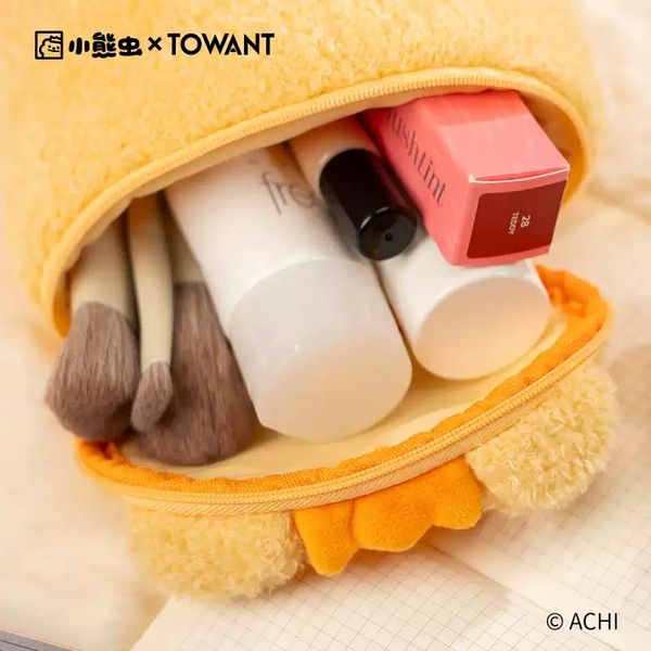 【嗨寶貓溫暖雜物】 小熊蟲來囉 小熊蟲 毛絨化妝包 少女心化妝包 化妝包 筆筒 大容量 便攜包 超能裝