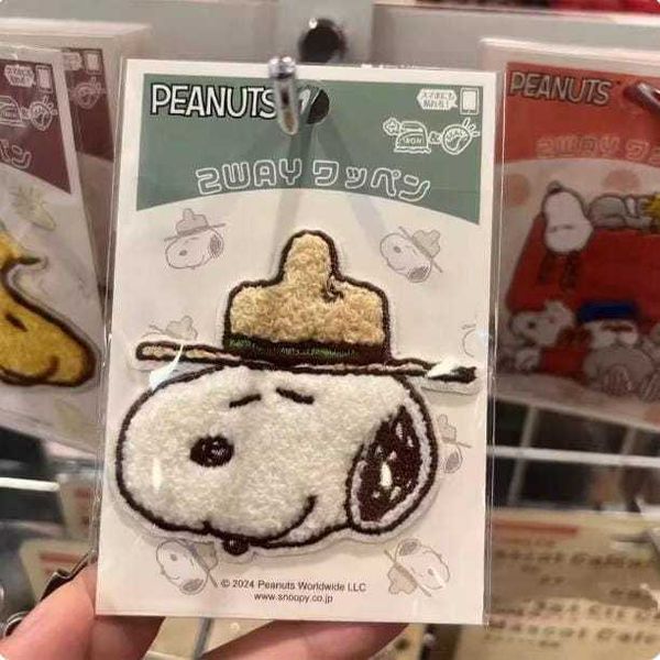 Snoopy史努比 毛絨刺繡布貼 糊塗塔克 查理 可愛DIY 手機貼紙 精緻裝飾貼｜嗨寶好選物