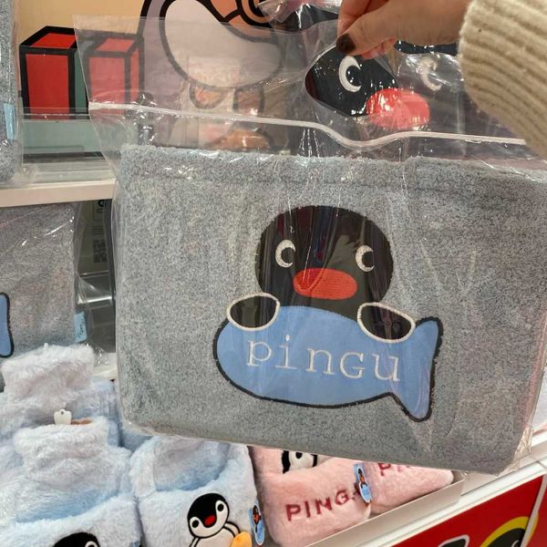 Pingu企鵝 毛巾布 收納盒 家用收納桶 可愛卡通 桌面整理 多功能置物盒｜嗨寶好選物