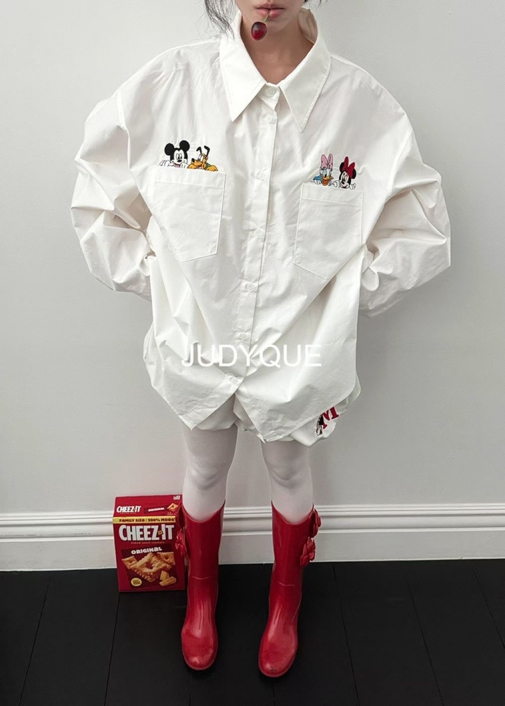 tw-11134208-81ztg-meldu5tf7bba8e