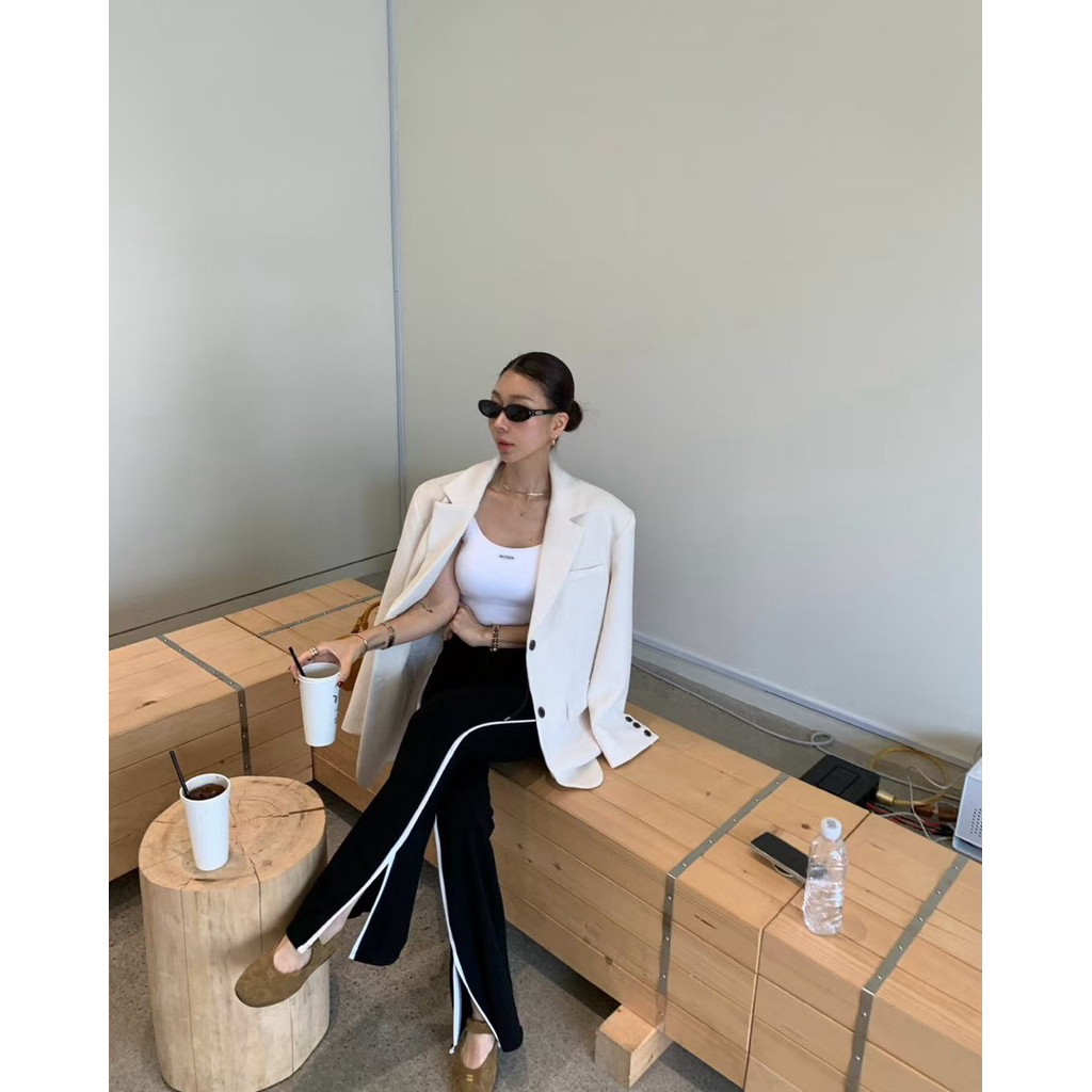 tw-11134207-81zth-mf6c5j1z2q6ned