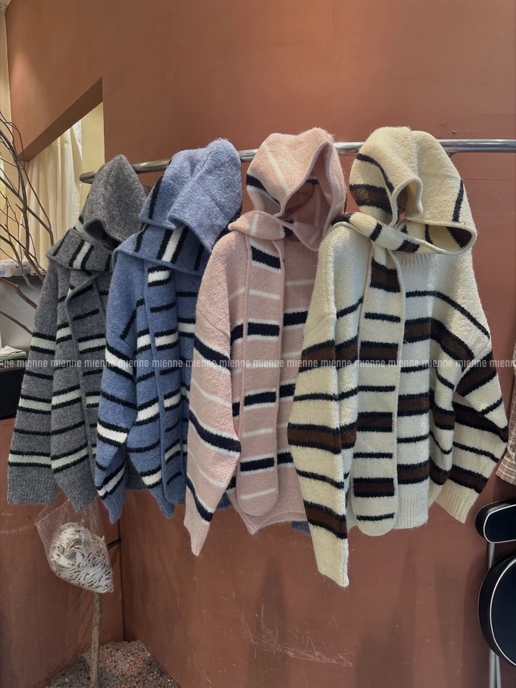 tw-11134208-81zto-mgdb0yh5b215e6