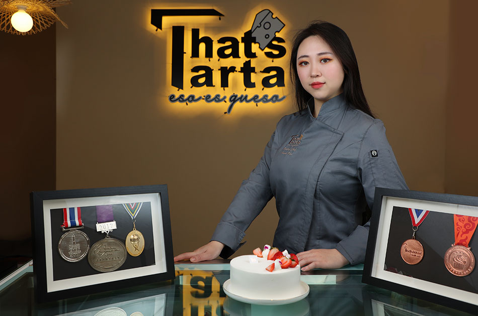 Irene主廚與獎牌合影