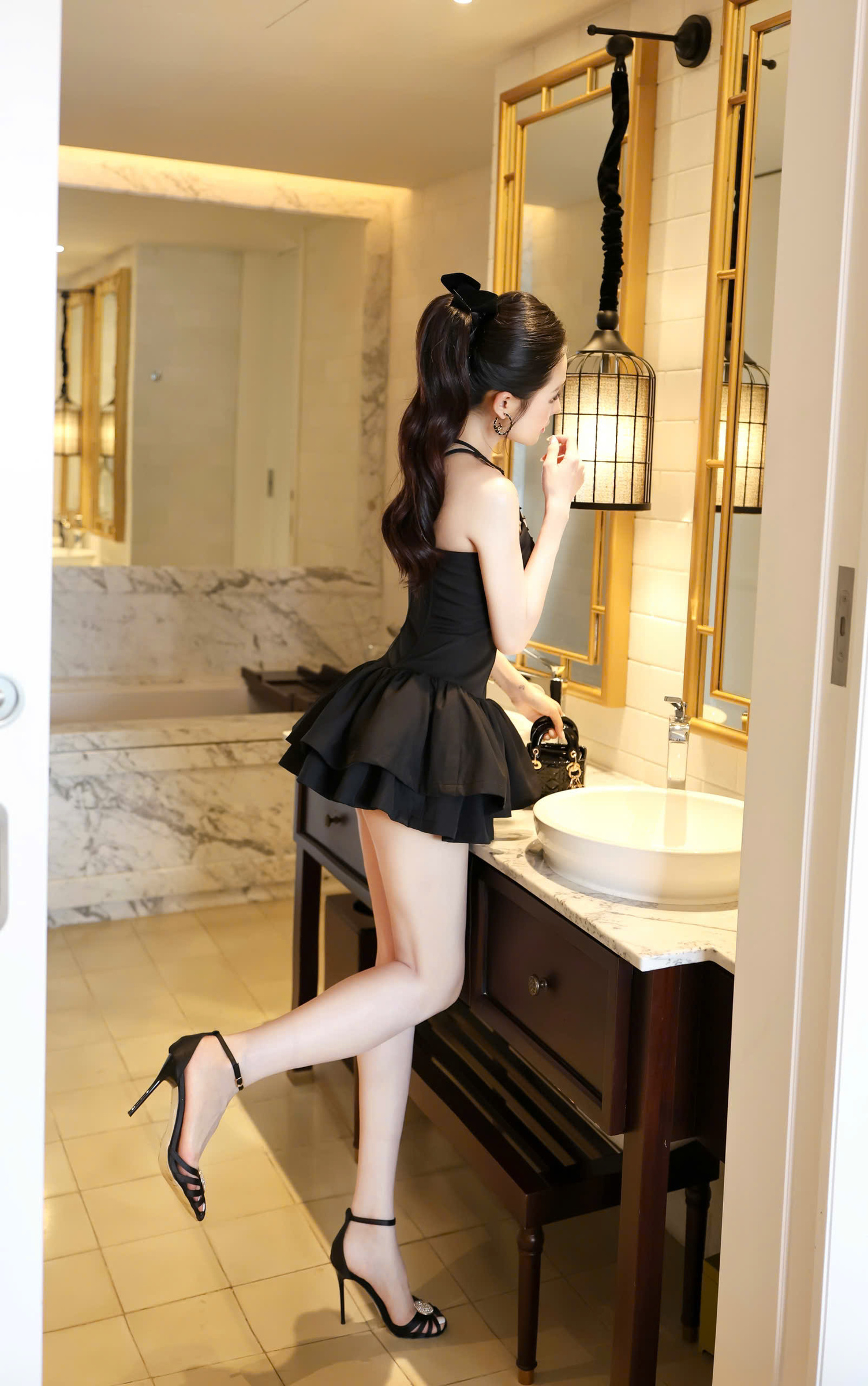 z6904576525706_7bf3e47fe381c1e893706668897d3f11