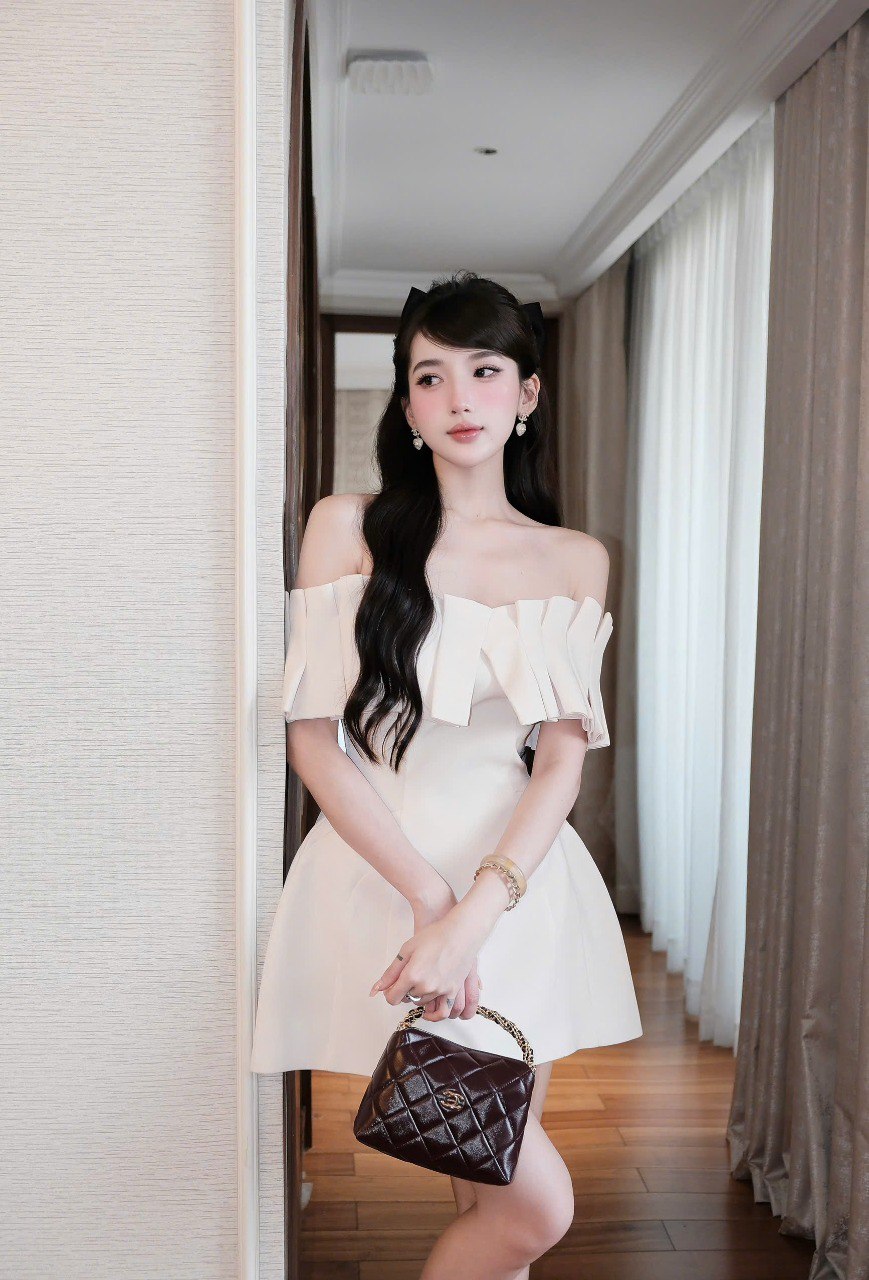 photo_6226280168092191873_y