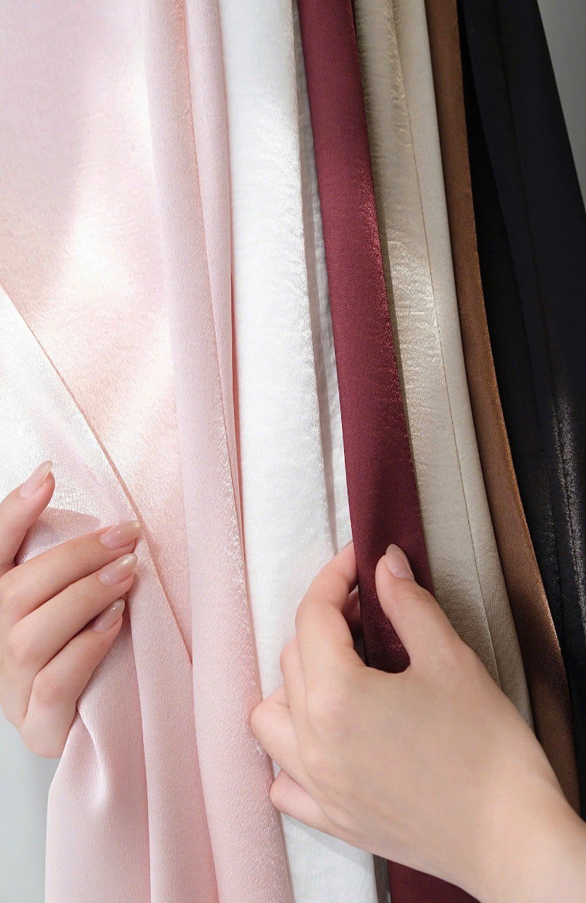 photo_6082138677636613229_y