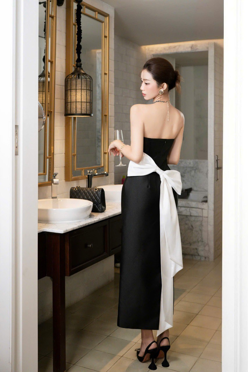 photo_6052943620262186319_y