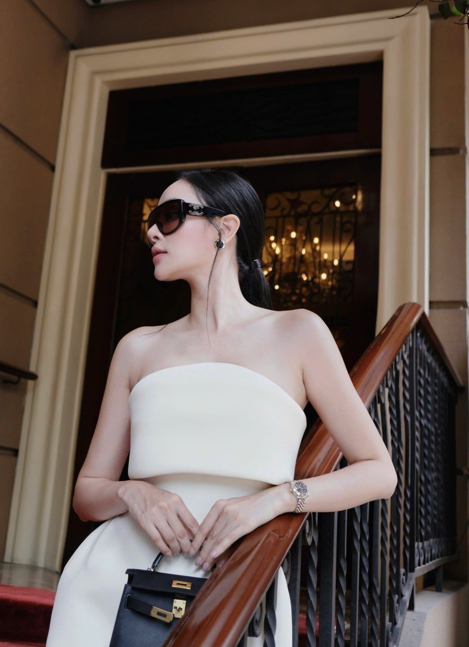 photo_6114121473728822980_y