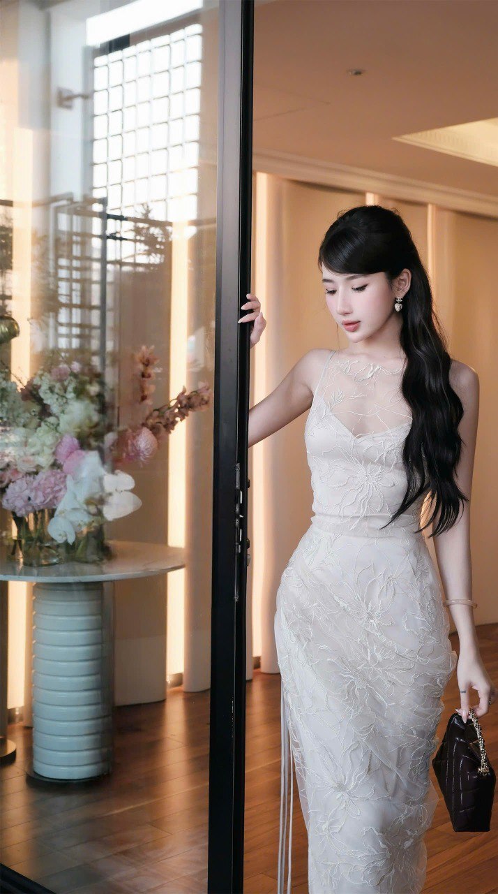 photo_6309716083979962909_y