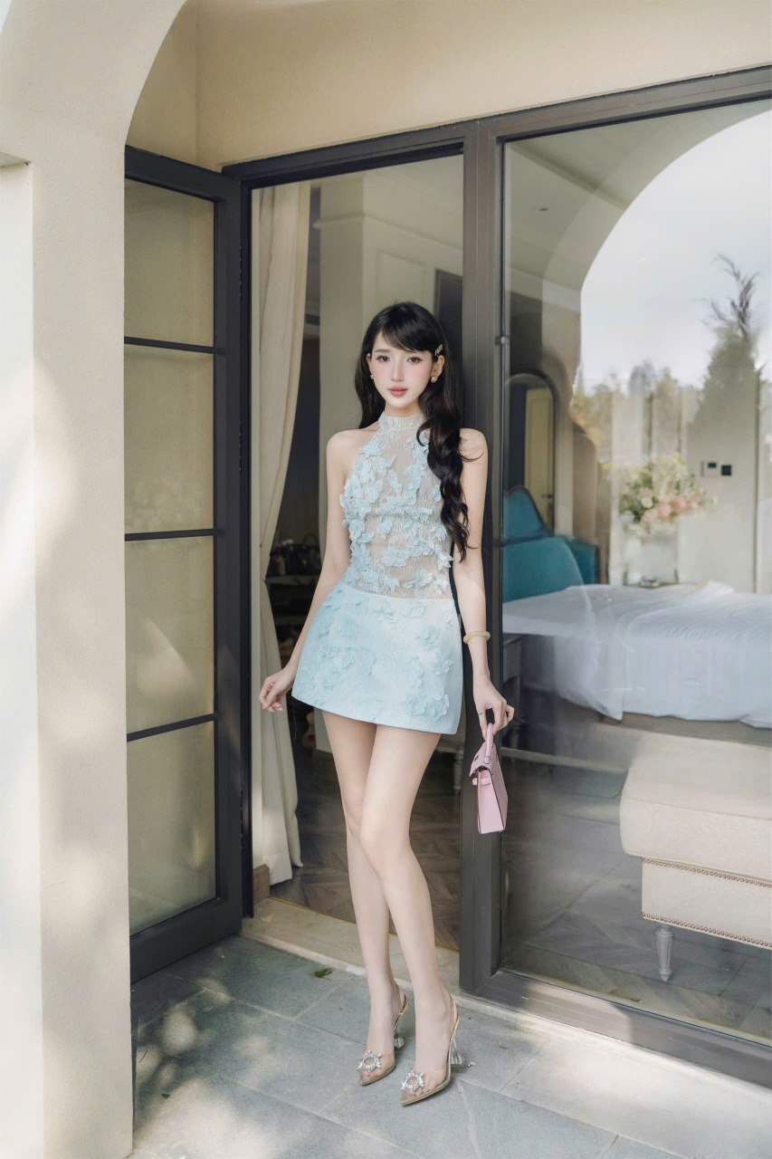 photo_6057517202086676429_y