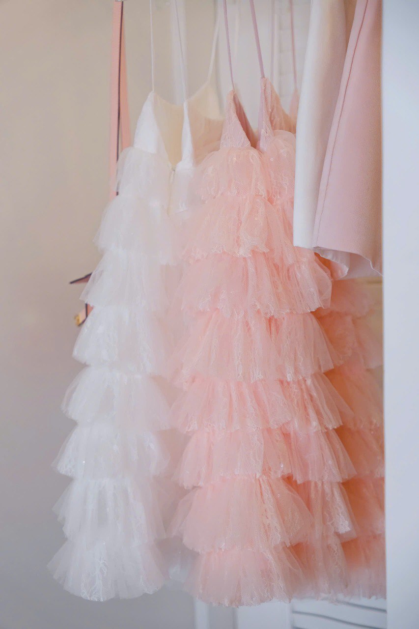 photo_6316799511548251688_y