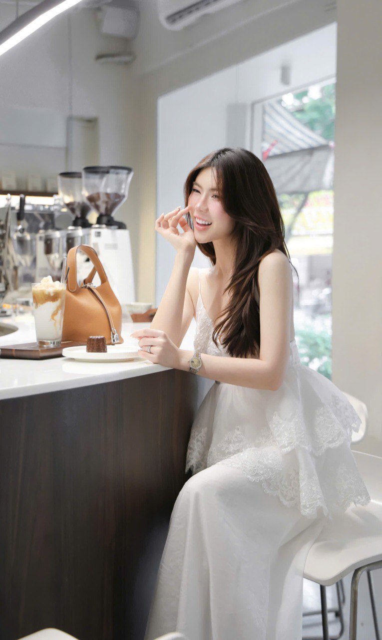 photo_6316799511548251578_y