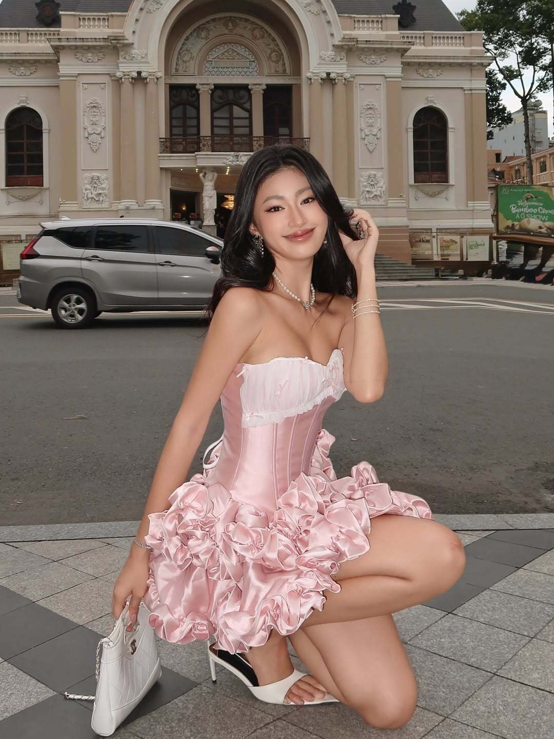 photo_6129557191057410868_w