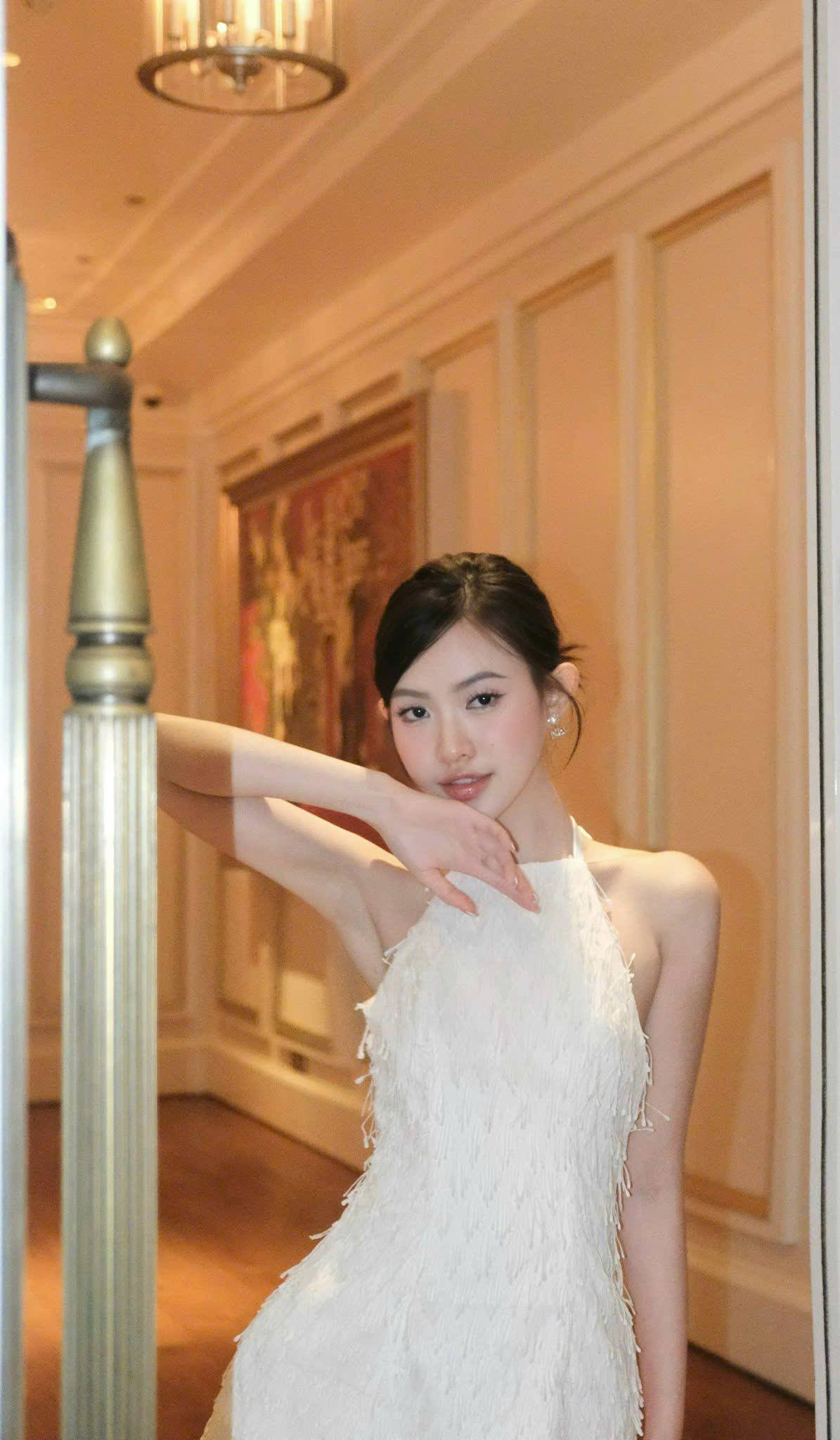 photo_6176986785490079673_w