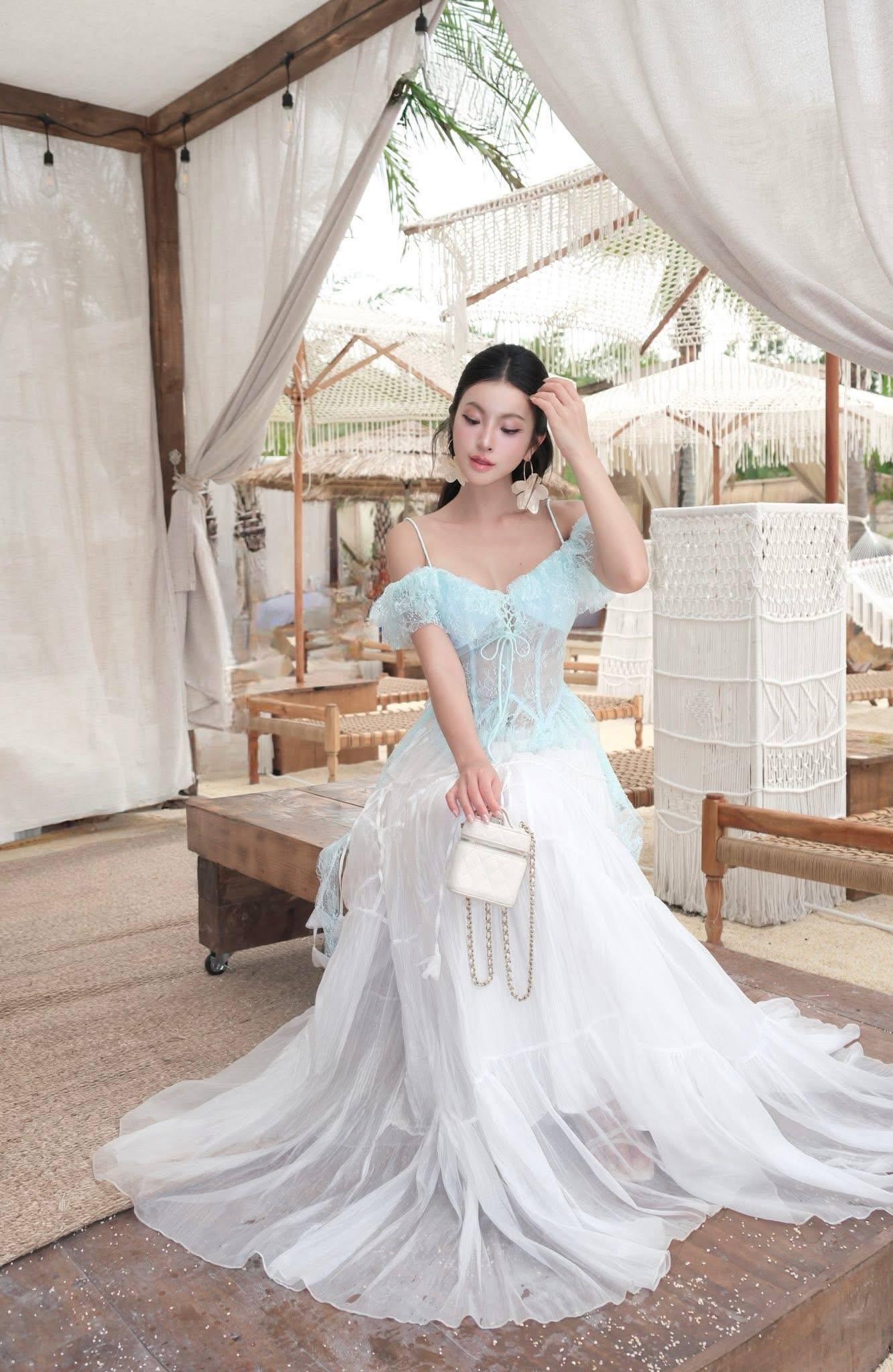 photo_6185854312408353673_w