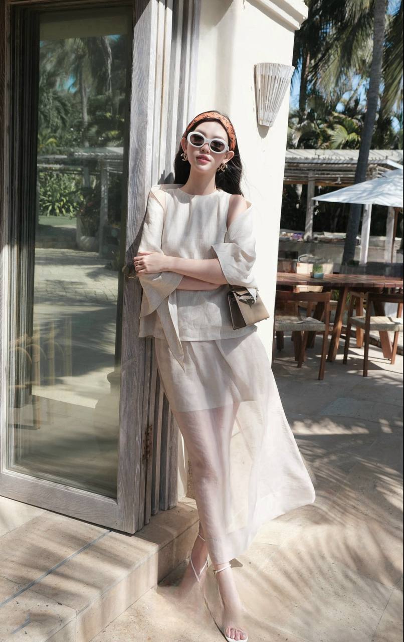 photo_6105142196056475704_y