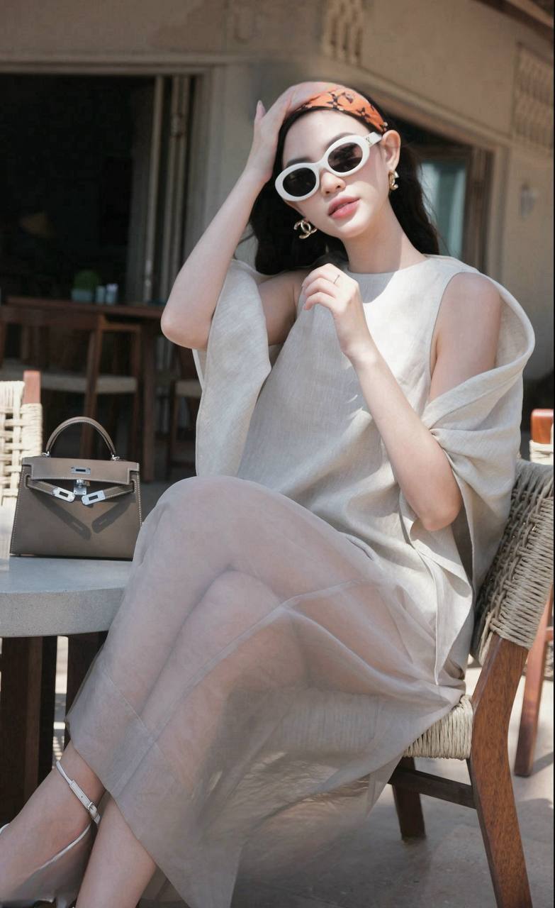 photo_6105142196056475707_y