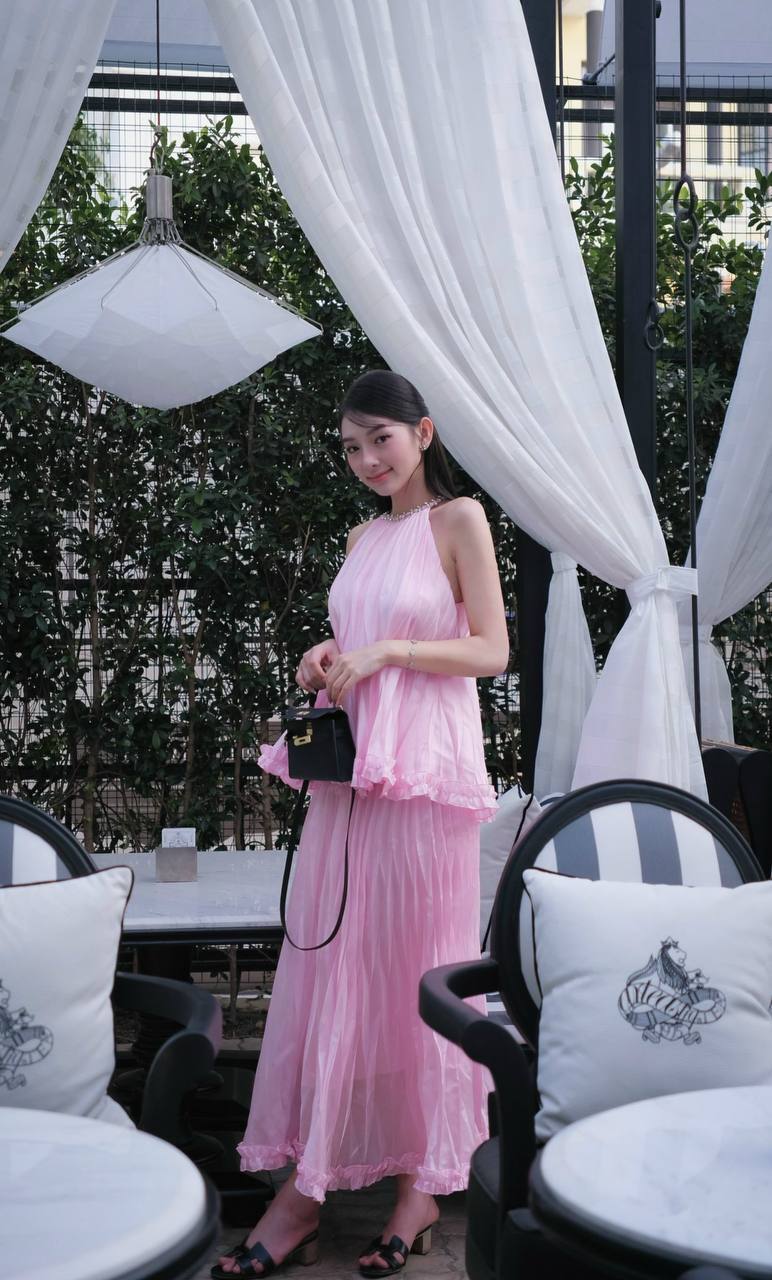 photo_6165505655008070943_y