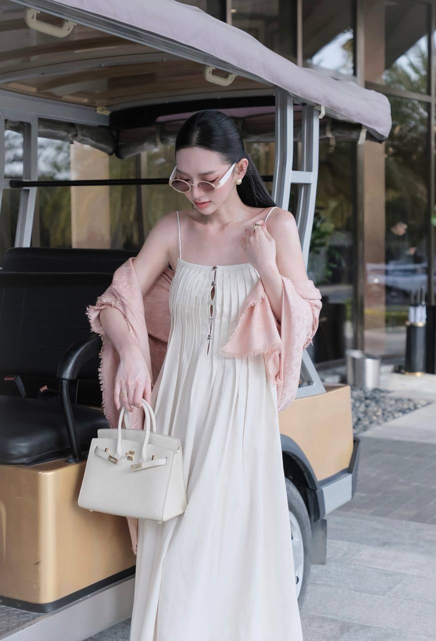 photo_6183716050055138486_y